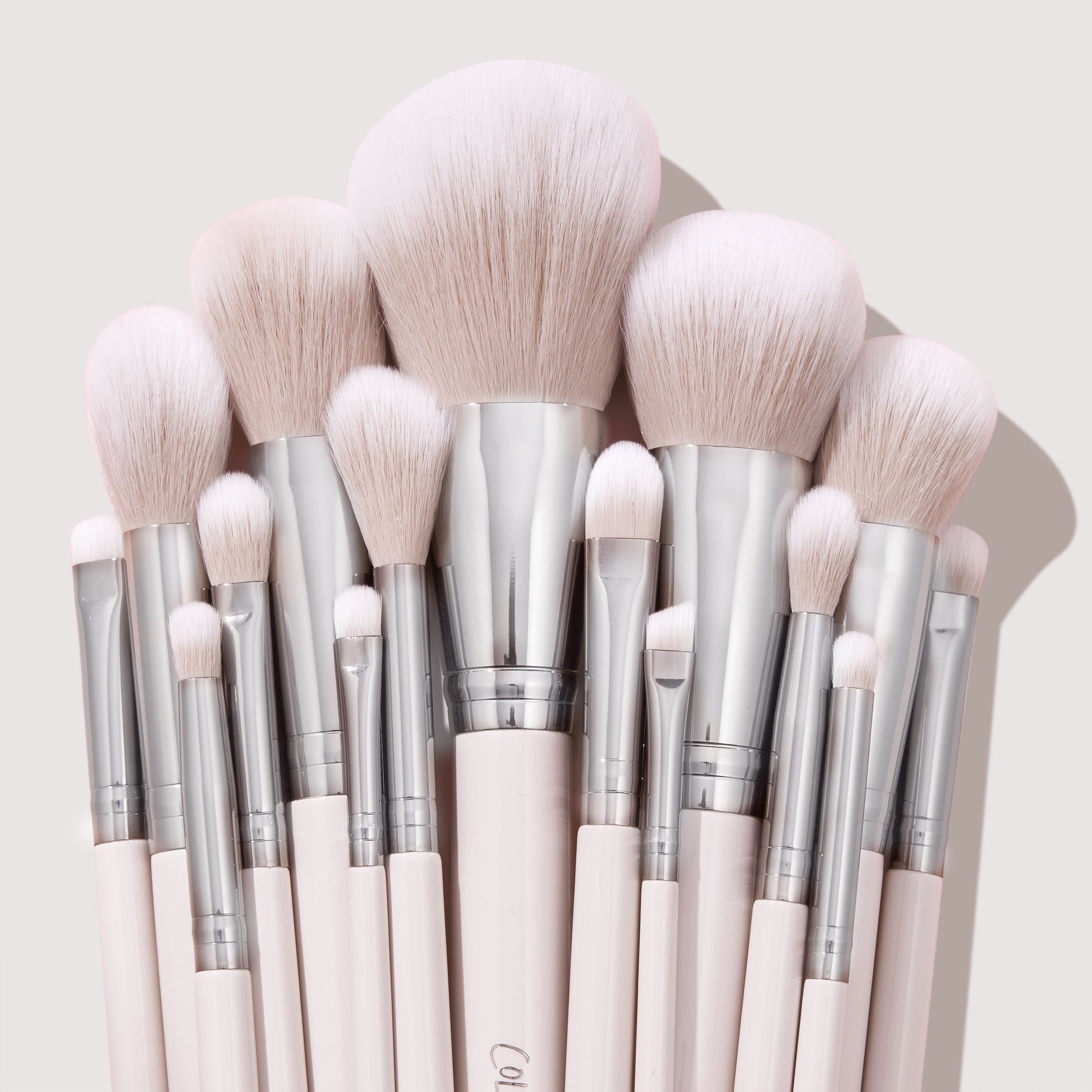 Megapalette and Brush Roll Bundle